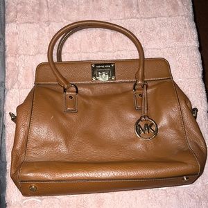 Micheal Kors Astrid Satchel